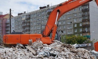 Вывоз строительного мусора с участка в Сосновом Бору недорого от 1566 руб. | ГОСТСТРОЙ
