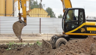 Выкопать яму экскаватором в Сосновом Бору от 940 руб. - ГОСТСТРОЙ